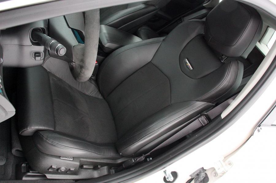  Cadillac CTS-V Sport Wagon 2011 года  (фото 40 из 73)